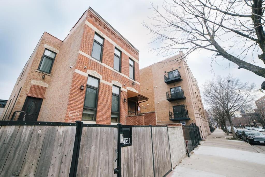 Chicago Mid-Century Gem Steps From United Centerヴィラ エクステリア 写真