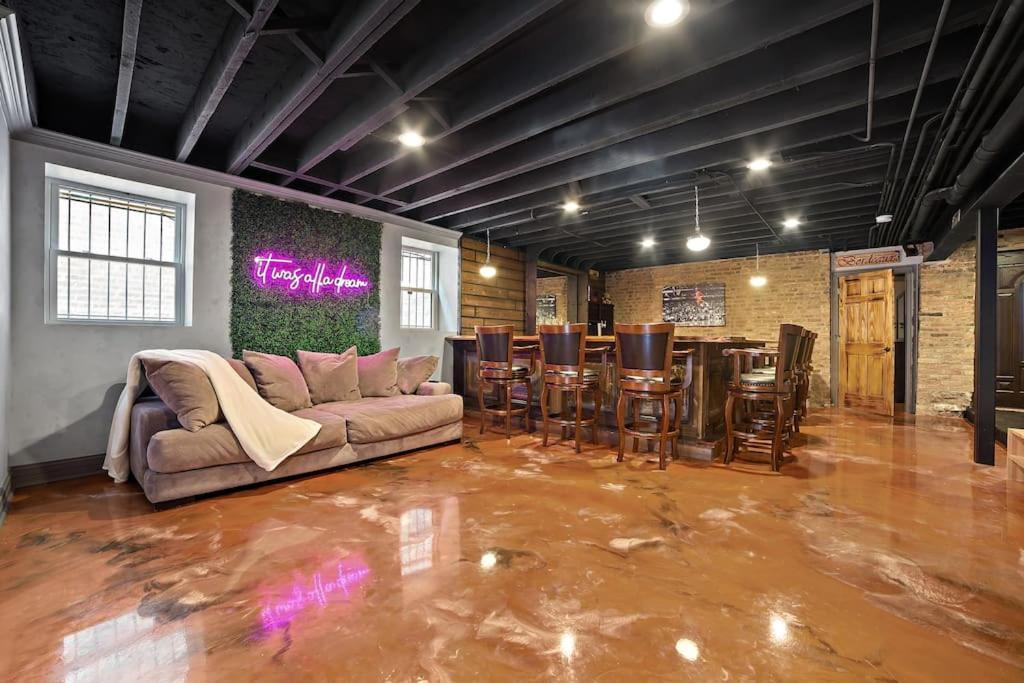 Chicago Mid-Century Gem Steps From United Centerヴィラ エクステリア 写真