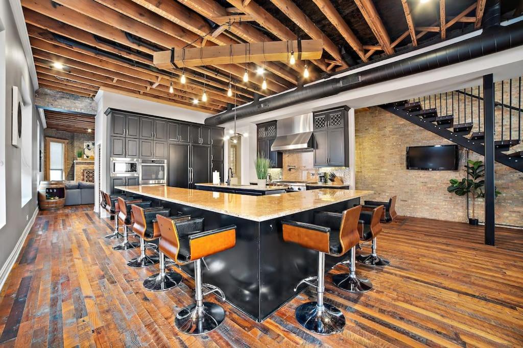 Chicago Mid-Century Gem Steps From United Centerヴィラ エクステリア 写真
